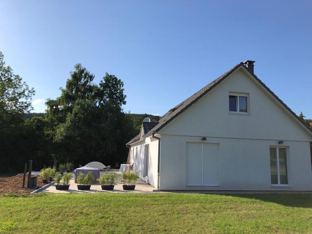 Villa Havre de paix dans le Jura Alsacien avec piscine privée externe de mai à septembre à Bendorf Extérieur photo