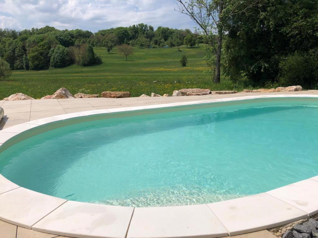 Villa Havre de paix dans le Jura Alsacien avec piscine privée externe de mai à septembre à Bendorf Extérieur photo